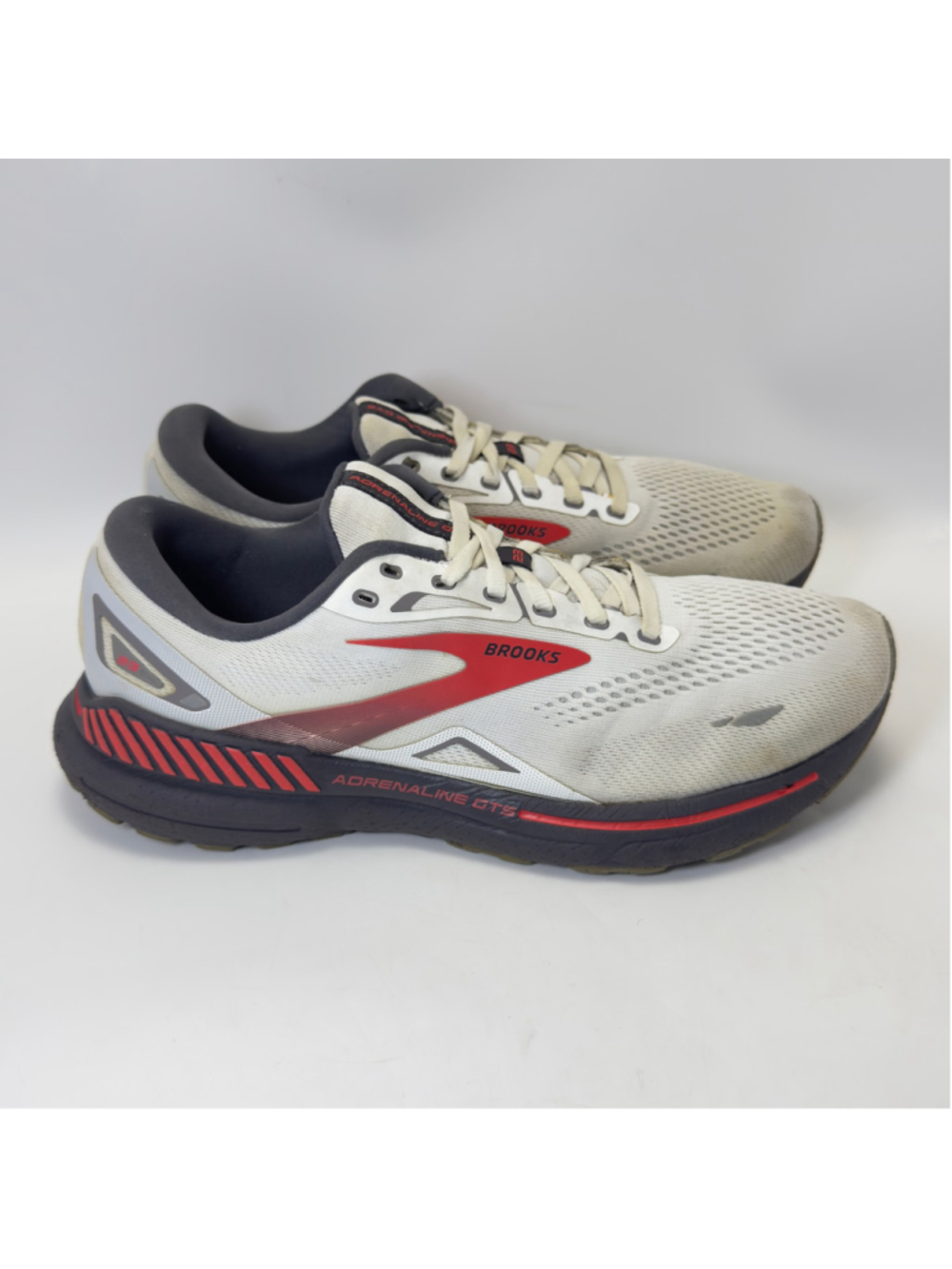 Men's Brooks Adrenaline GTS 23 Running Athletic Shoes Size 11 White Red